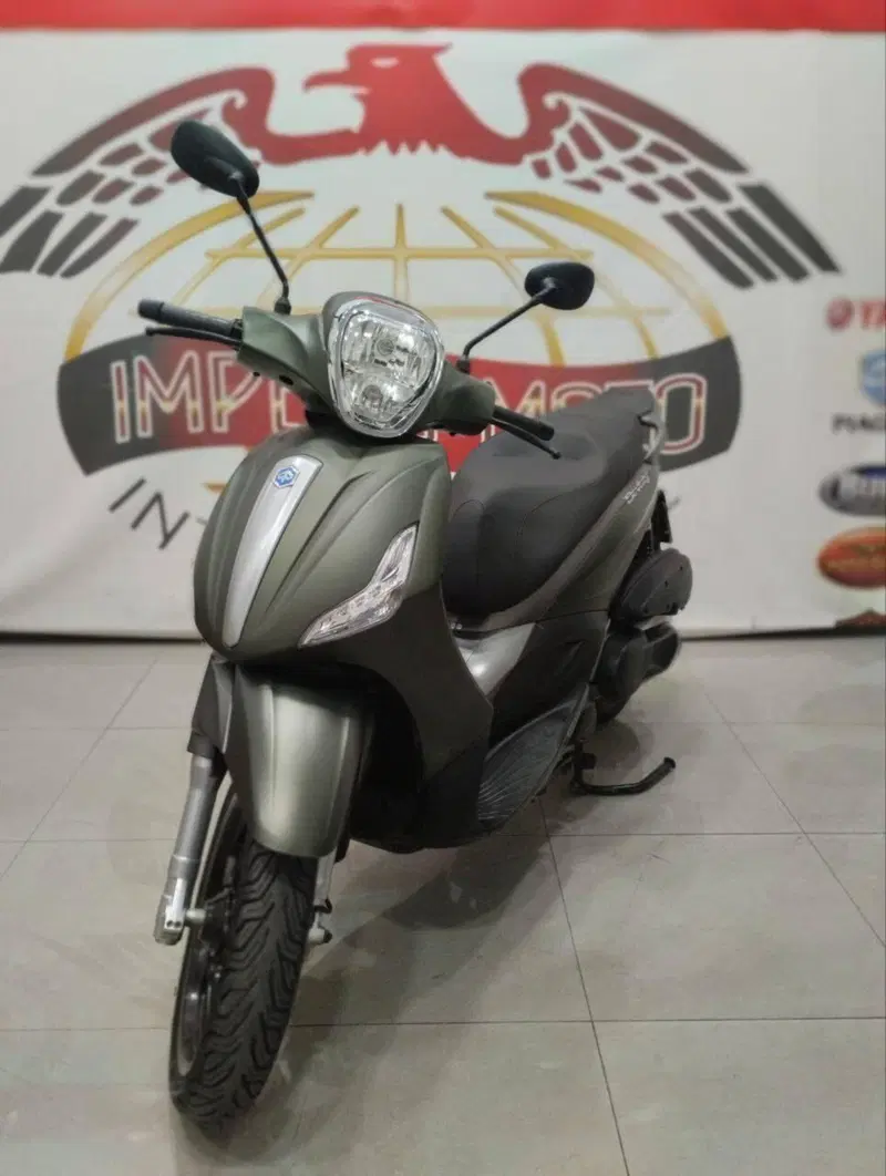 Piaggio Beverly 350 S ABS (2019 - 20) (3)
