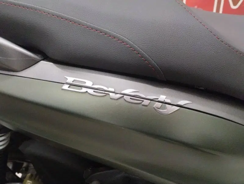 Piaggio Beverly 350 S ABS (2019 - 20) (5)