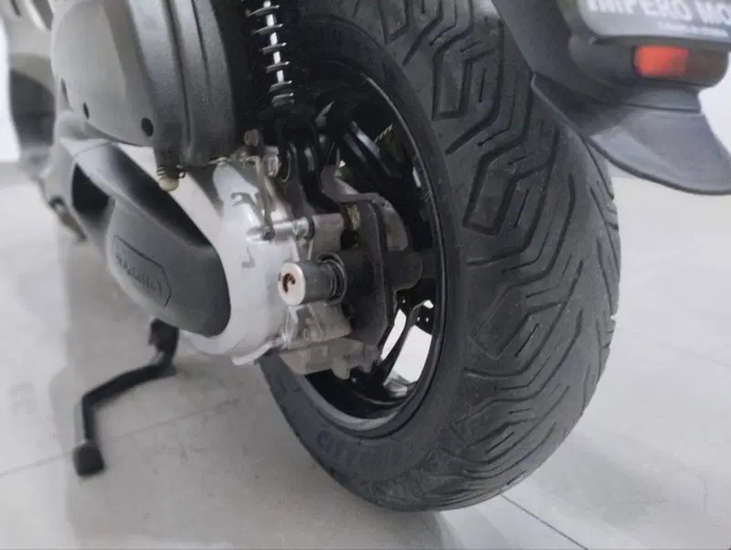 Piaggio Beverly 350 S ABS (2019 - 20) (6)