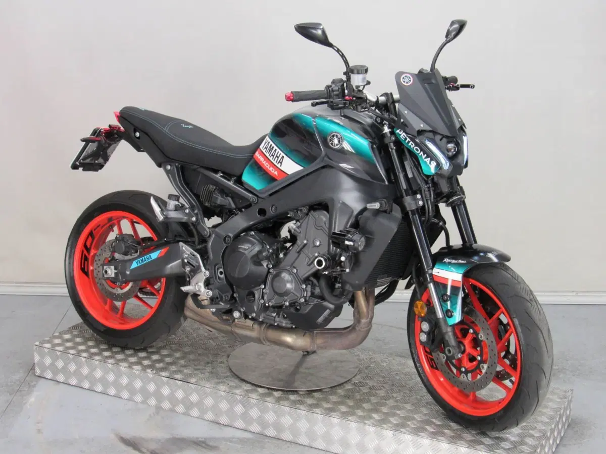 Yamaha MT-09 (2021 - 23) (9)