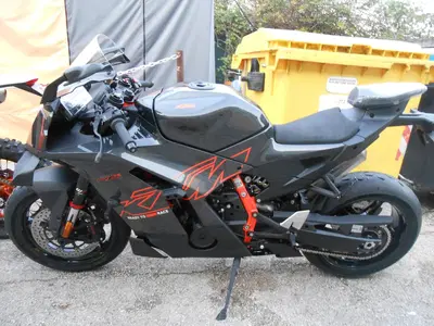 KTM 990 RC R (2026) nuova