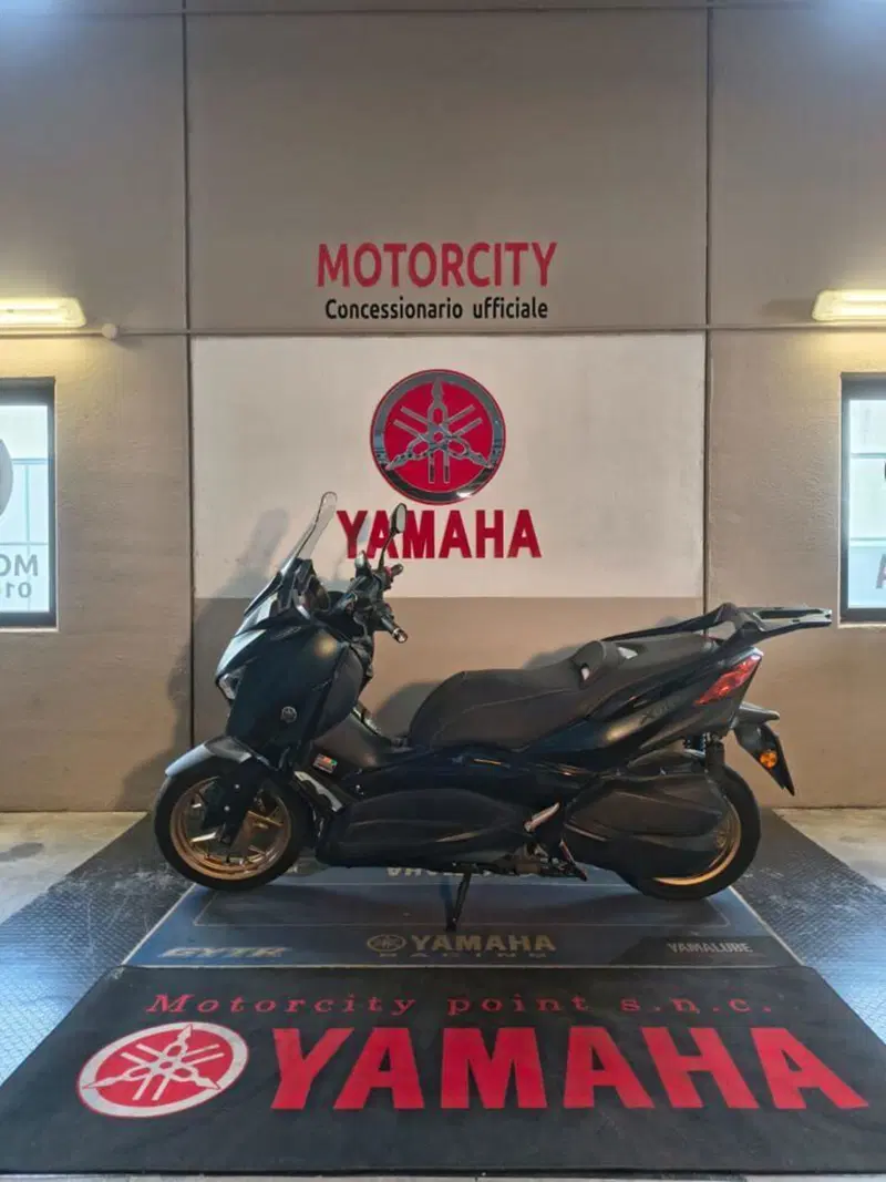 Yamaha X-Max 300 Tech Max (2021 - 24) (4)
