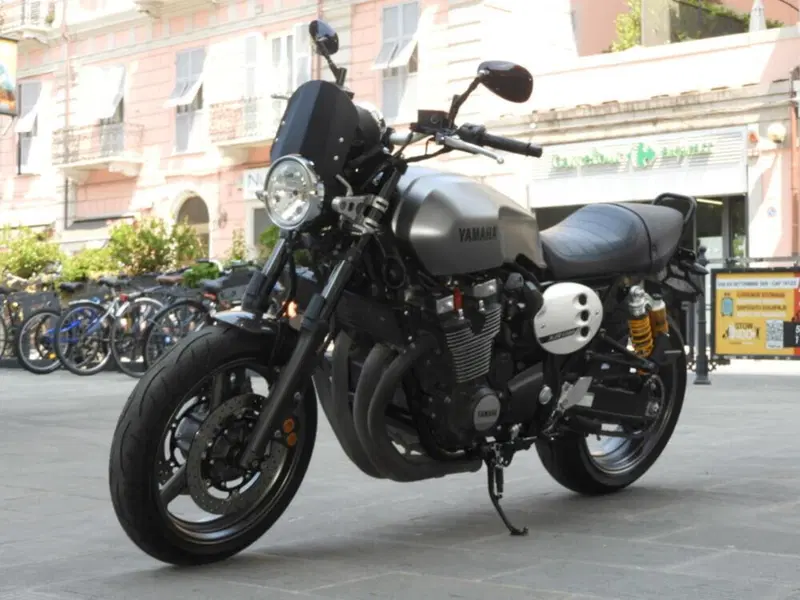 Yamaha XJR 1300 Racer (2015 - 17) (3)
