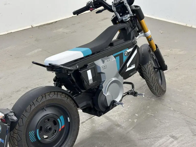 Bmw CE 02 AM (2024 - 26) (3)