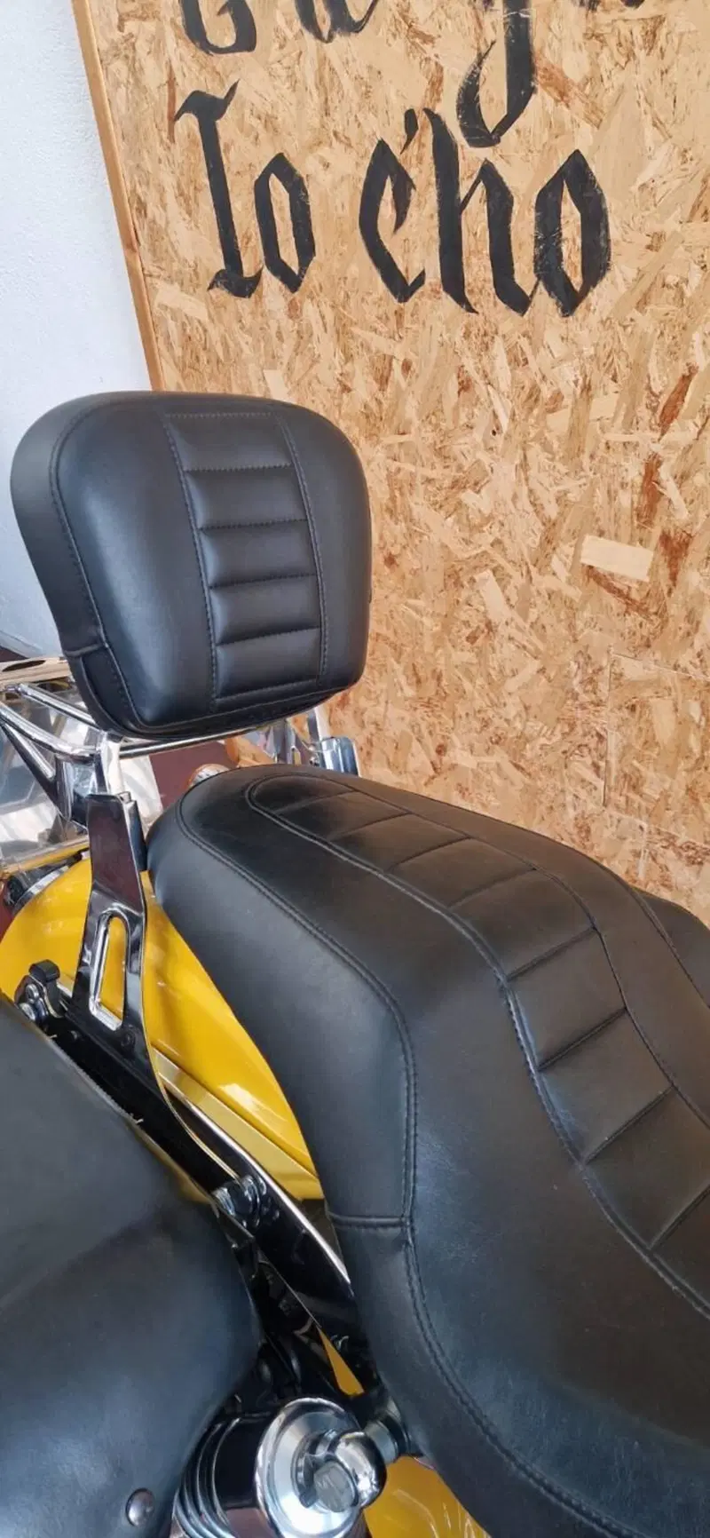 Harley-Davidson 1584 Super Glide Custom (2008 - 13) - FXDC (7)