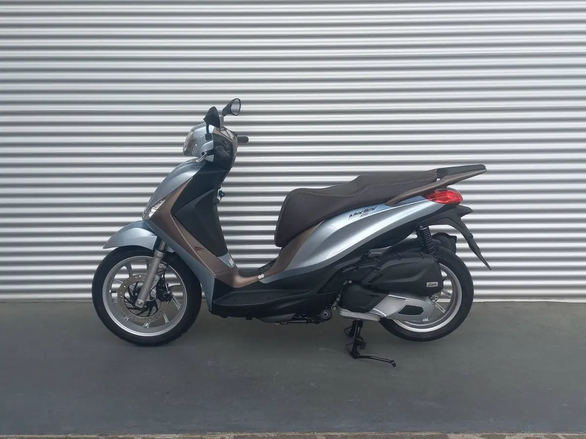 Piaggio Medley 150 ABS (2021 - 25) (4)