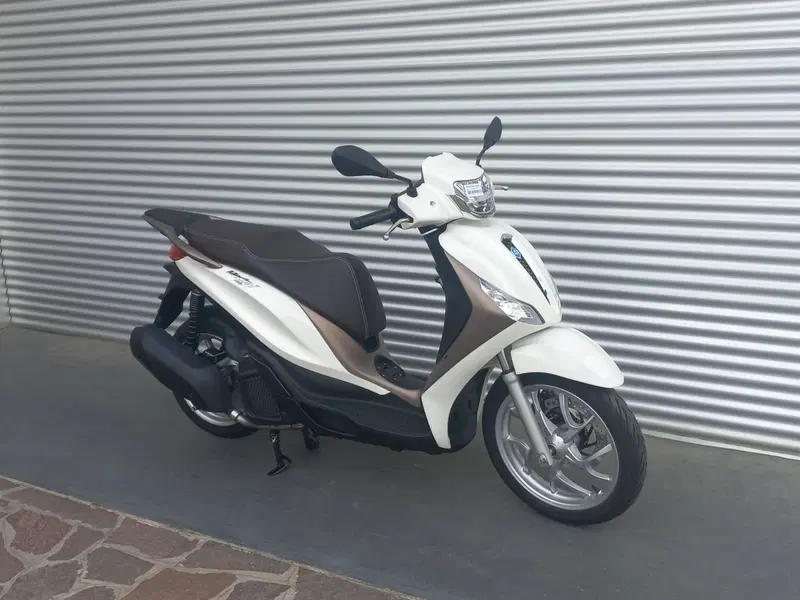 Piaggio Medley 150 ABS (2021 - 25) (3)