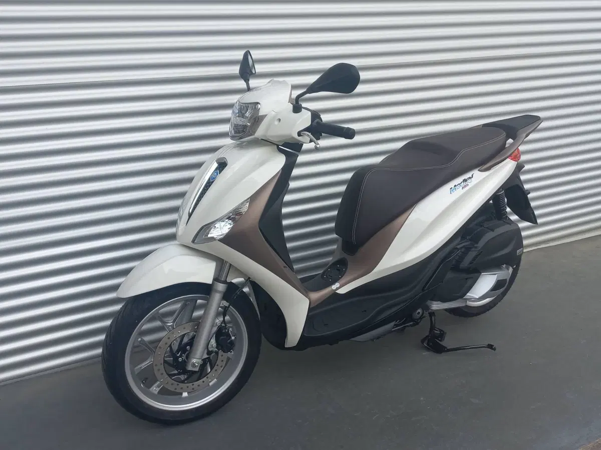 Piaggio Medley 150 ABS (2021 - 25) (4)