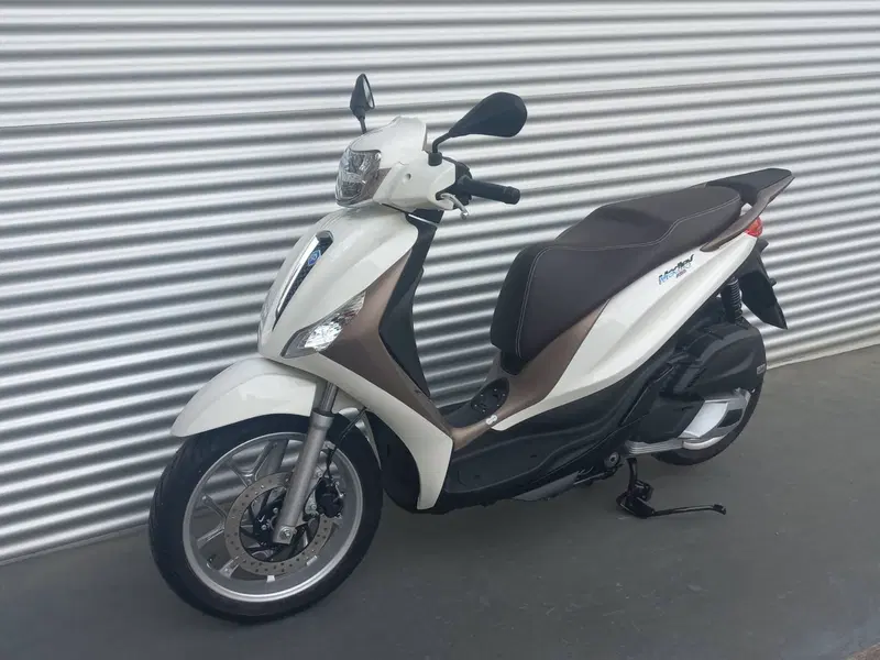 Piaggio Medley 150 ABS (2021 - 25) (4)