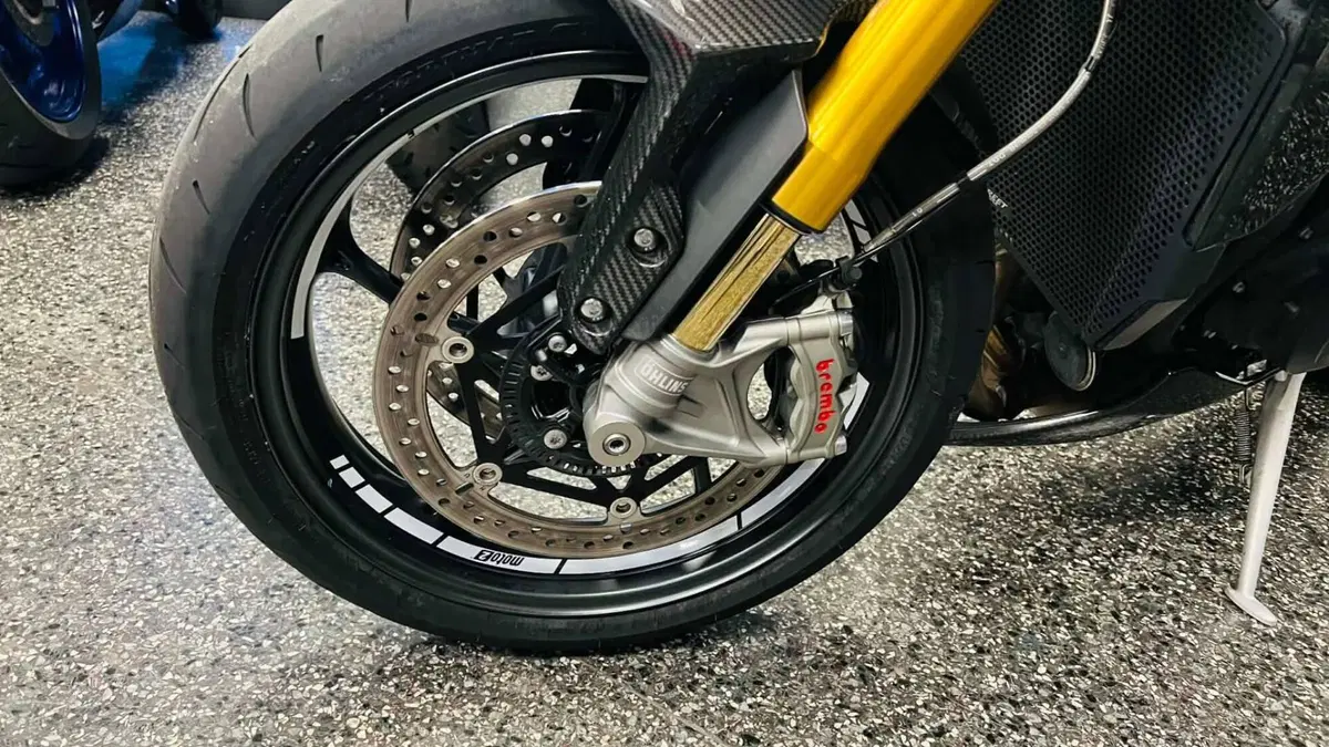 Triumph Street Triple 765 Moto2 Edition (2023 - 24) (7)