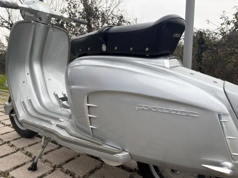 Innocenti LAMBRETTA 150 SILVER SPECIAL (4)