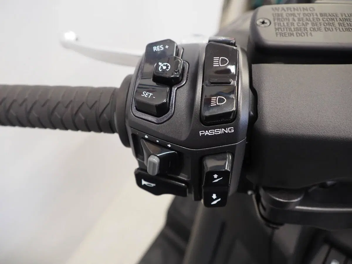 Kymco AK 575 Premium (2025 - 26) (17)