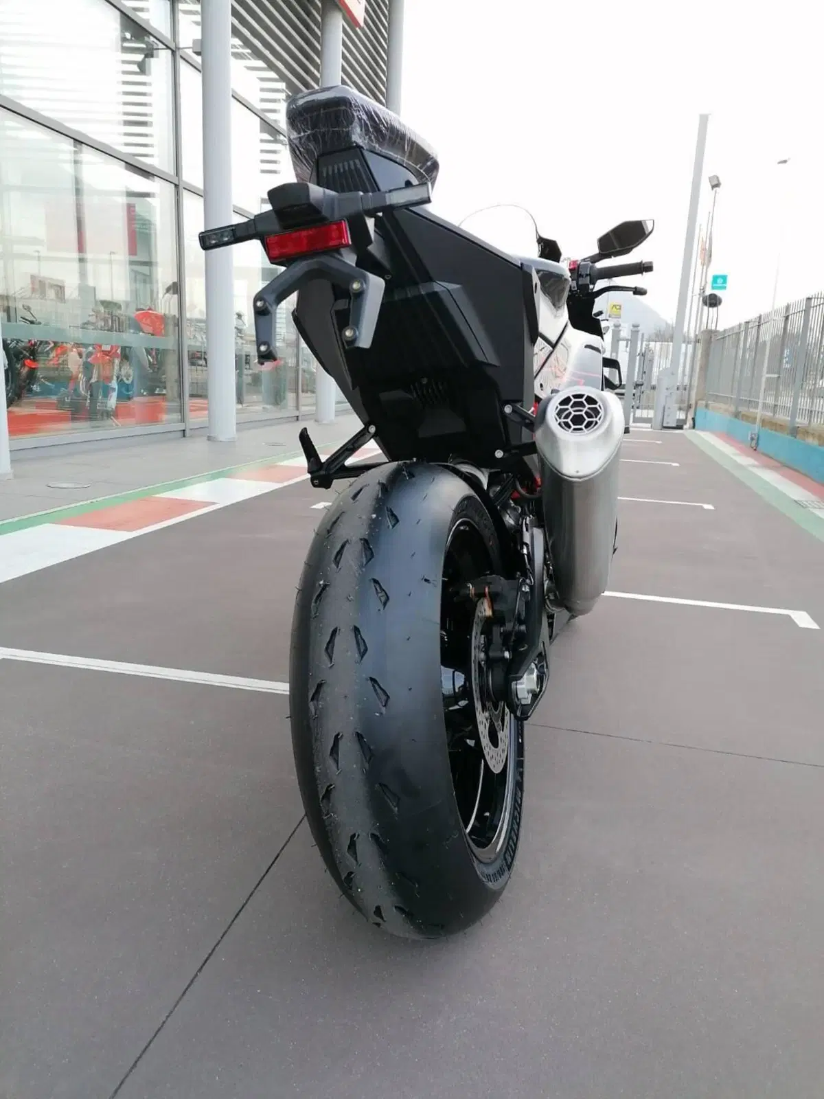 KTM 990 RC R (2026) (15)