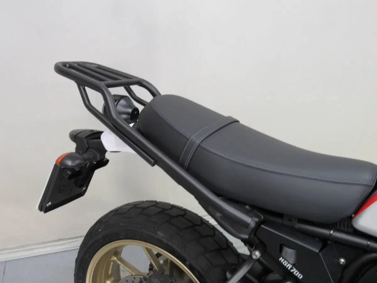 Yamaha XSR 700 XTribute (2021) (13)