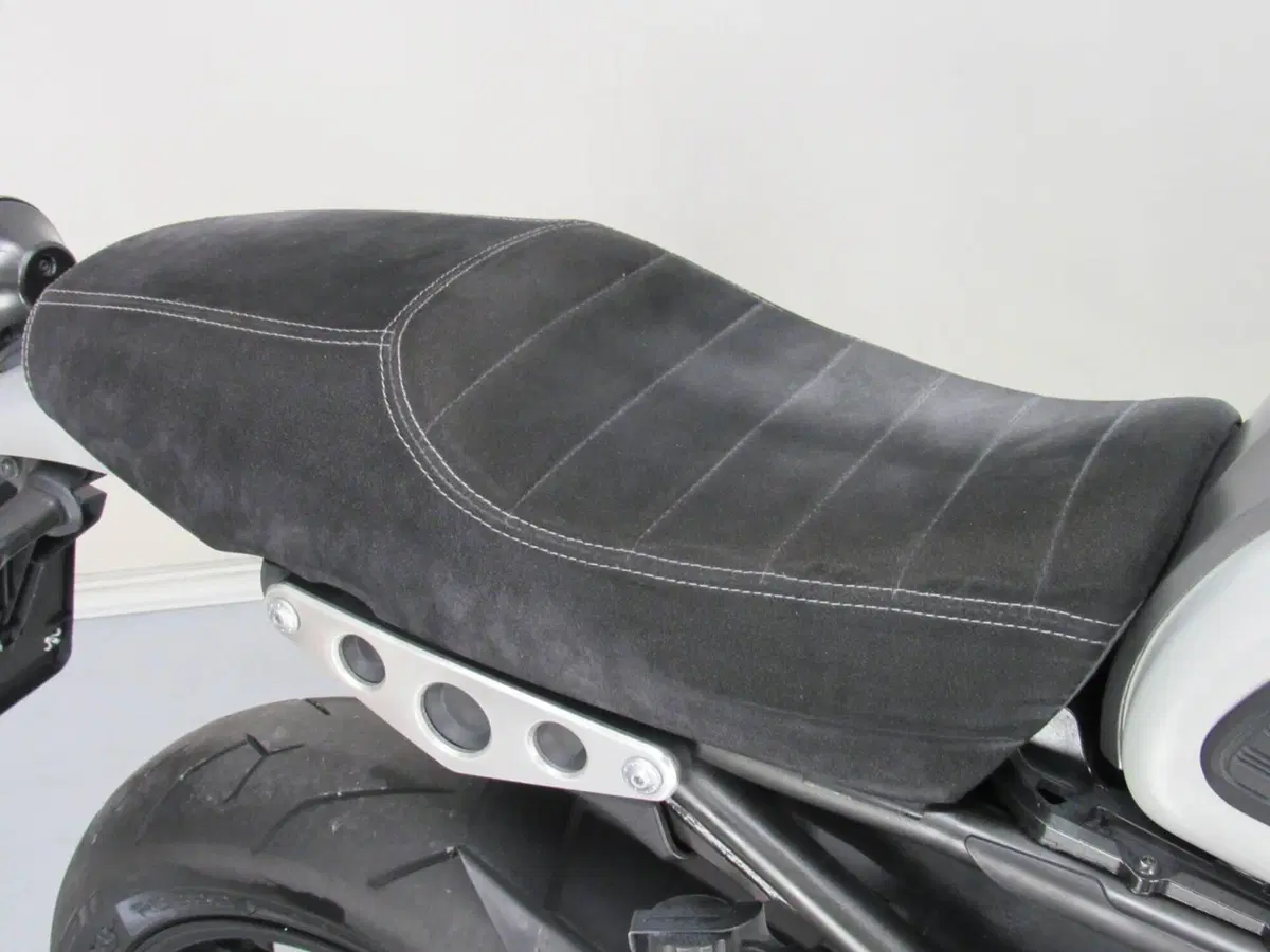 Yamaha XSR 900 ABS (2016 - 20) (11)