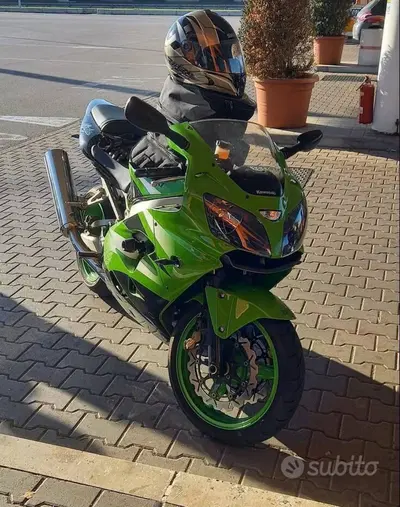 Kawasaki Ninja 900 ZX-9R (2002 - 05) usata