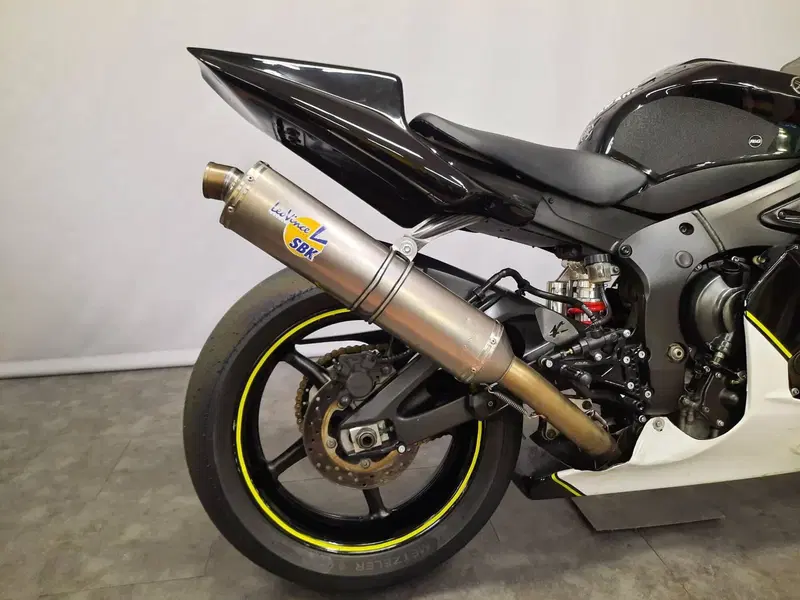Yamaha YZF R6 (2005) (3)