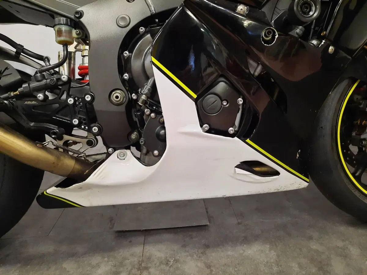 Yamaha YZF R6 (2005) (4)