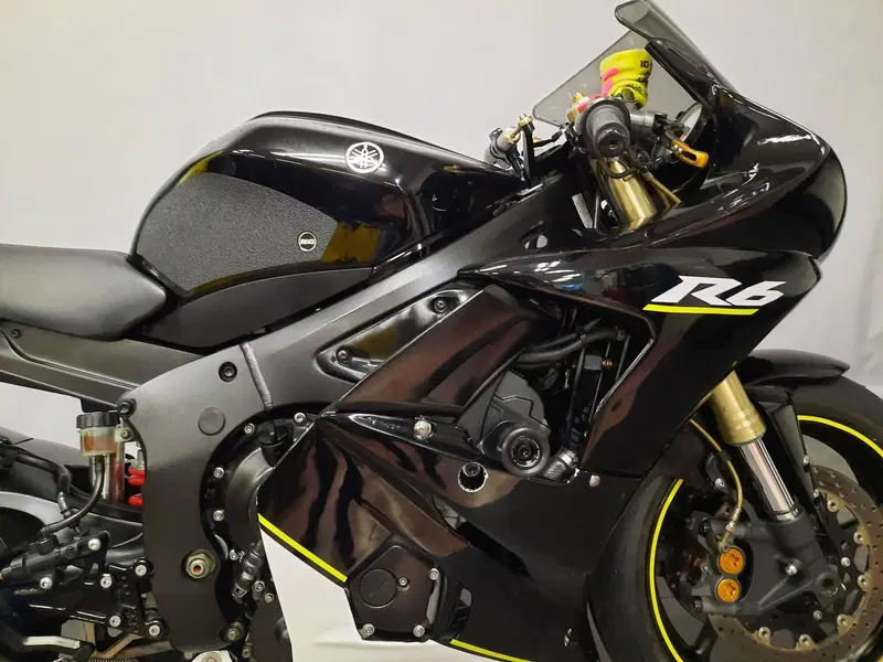 Yamaha YZF R6 (2005) (5)