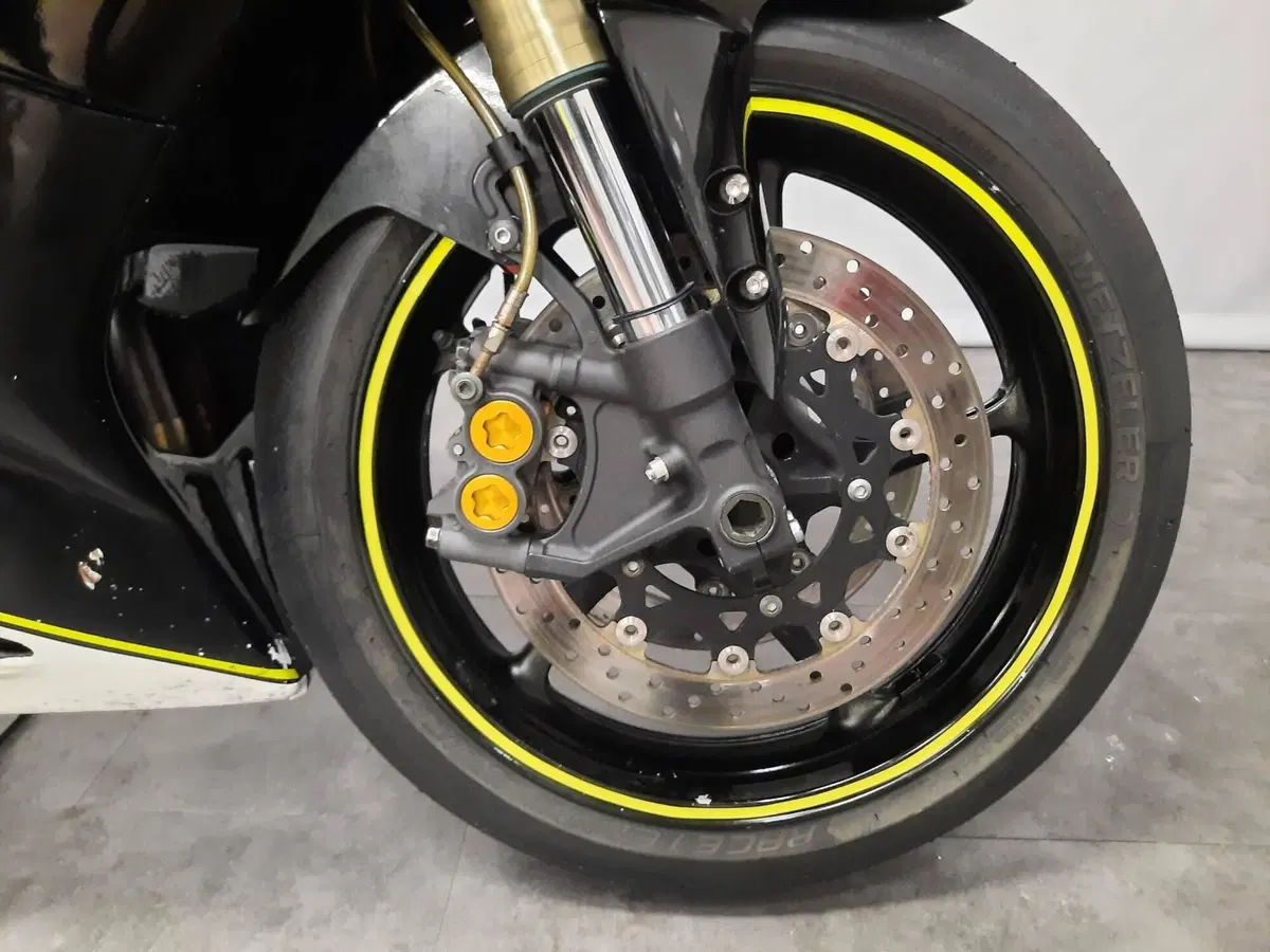 Yamaha YZF R6 (2005) (11)