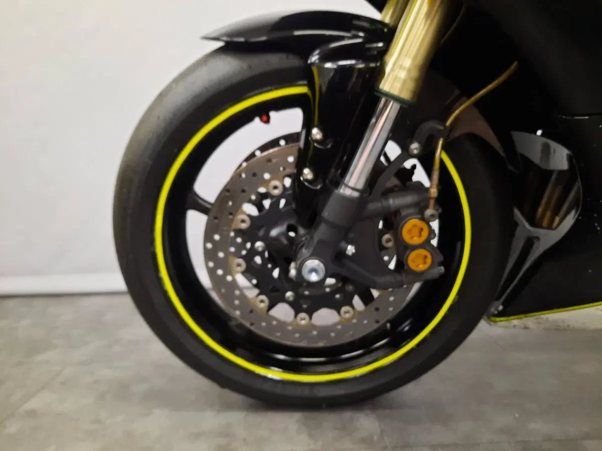 Yamaha YZF R6 (2005) (16)