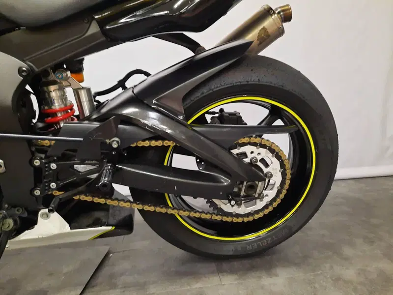 Yamaha YZF R6 (2005) (18)