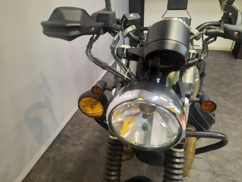 Moto Guzzi V7 II Stone (2015 - 17) (20)