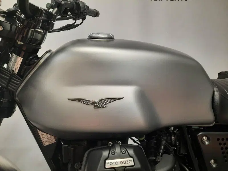 Moto Guzzi V7 III Rough (2018 - 20) (7)