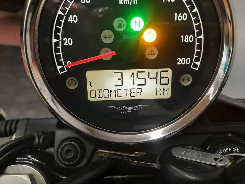 Moto Guzzi V7 III Rough (2018 - 20) (8)