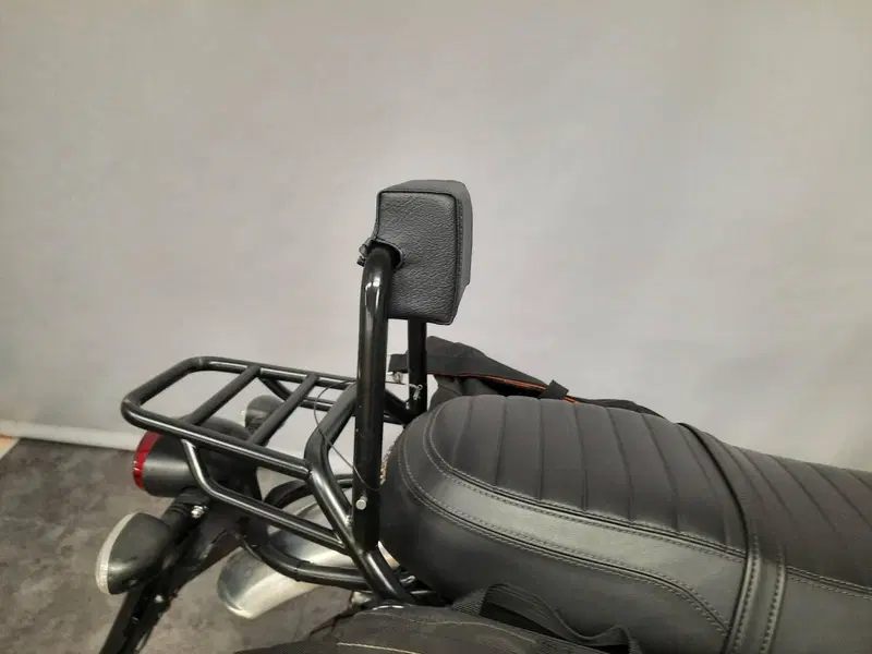 Moto Guzzi V7 III Rough (2018 - 20) (13)