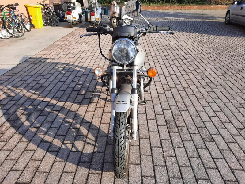 Moto Guzzi V 35 Imola (1980 - 85) (3)