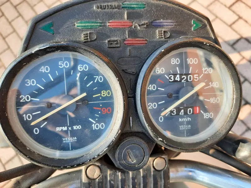 Moto Guzzi V 35 Imola (1980 - 85) (4)