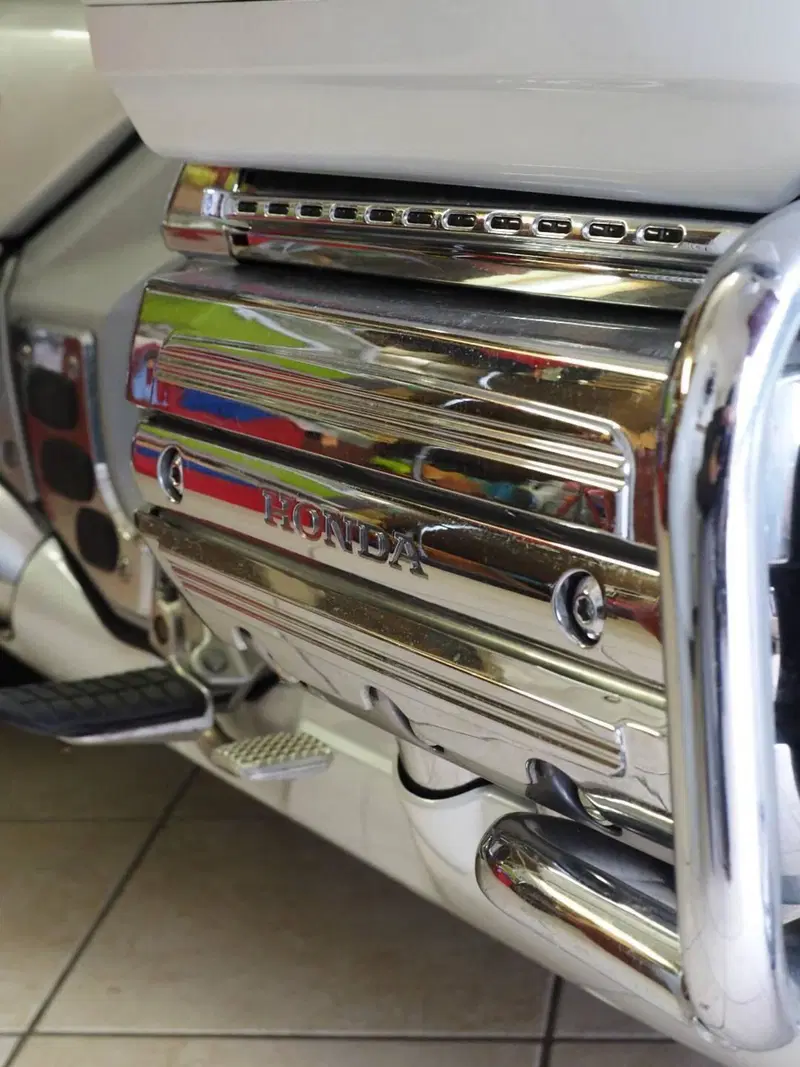 Honda GL 1800 Gold Wing (2000 - 05) (13)