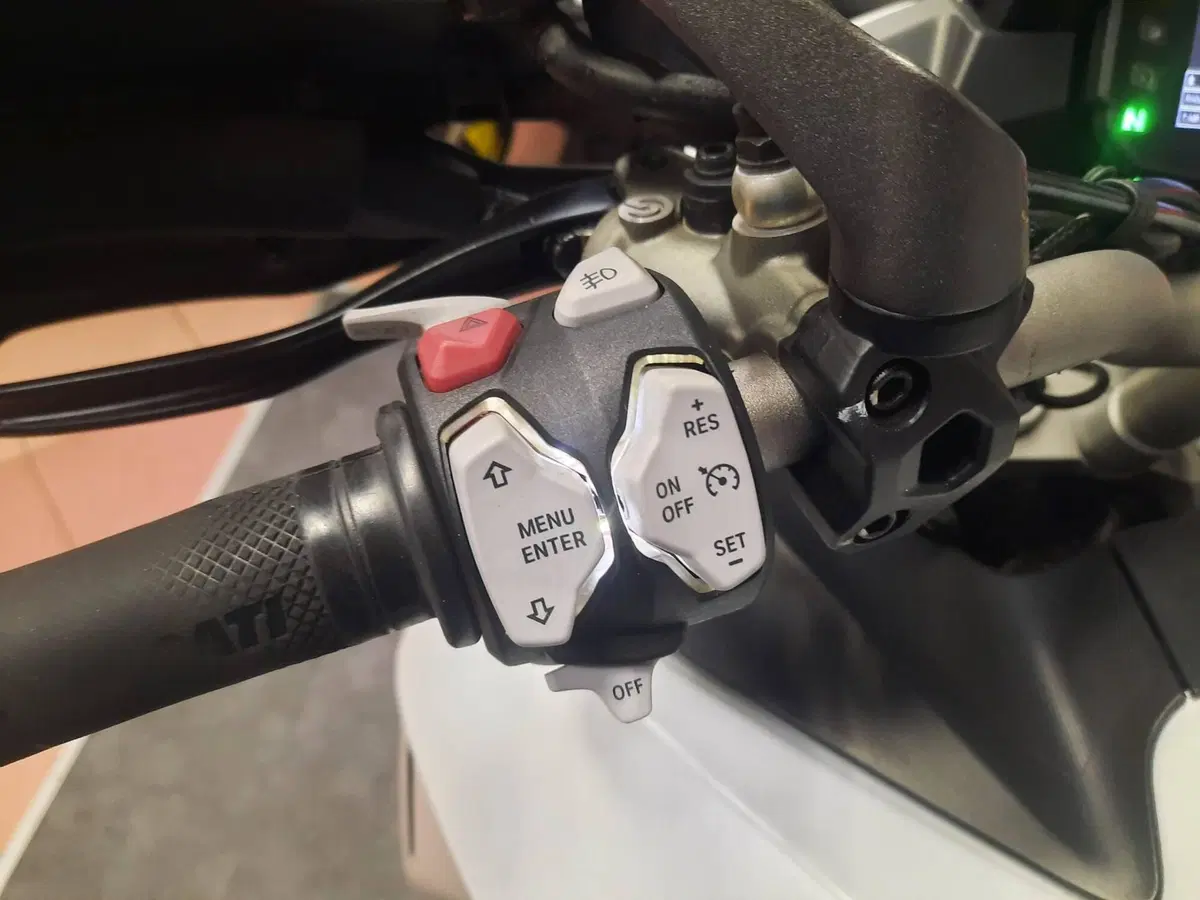 Ducati Multistrada 1200 Enduro (2016 - 18) (15)