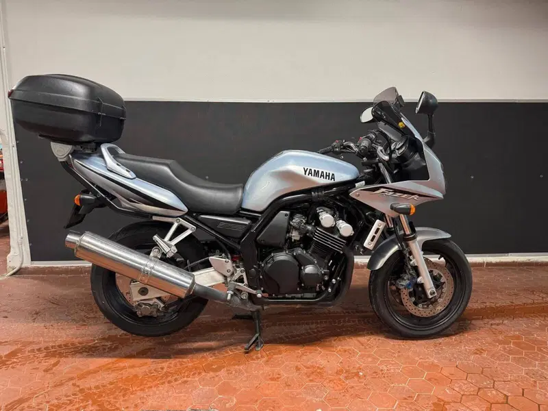 Yamaha FZS 600 Fazer (2002 - 03)