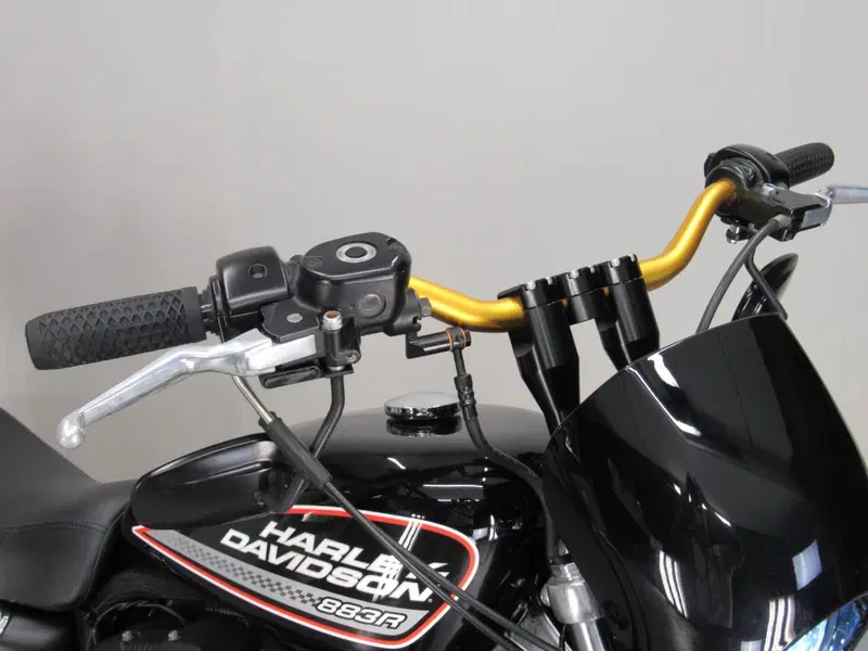 Harley-Davidson 883 R (2008 - 16) - XL 883R (13)