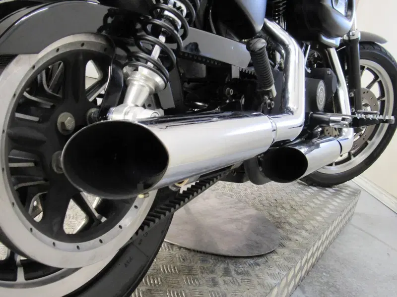 Harley-Davidson 883 R (2008 - 16) - XL 883R (18)