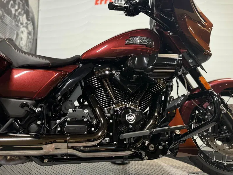 Harley-Davidson CVO Street Glide (2024) (8)