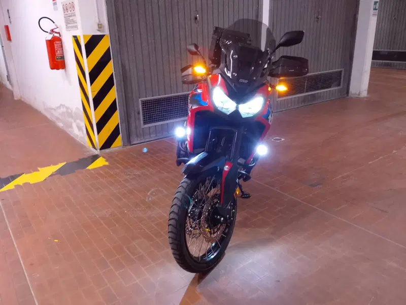 Honda Africa Twin CRF 1100L ES DCT (2024 - 26) (2)