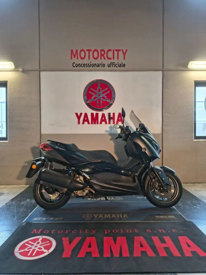 Yamaha X-Max 300 Iron Max (2019 - 20)