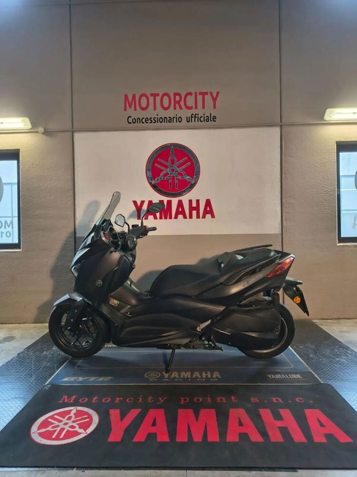 Yamaha X-Max 300 (2021 - 24) (4)
