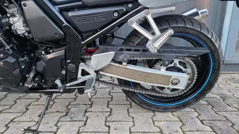 Yamaha FZ6 Fazer (2004 - 07) (14)