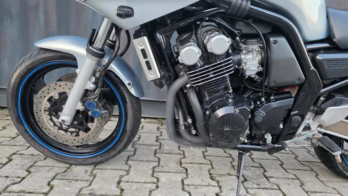 Yamaha FZ6 Fazer (2004 - 07) (15)