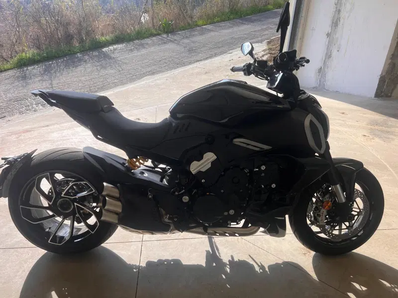 Ducati Diavel V4 (2023 - 26) (4)