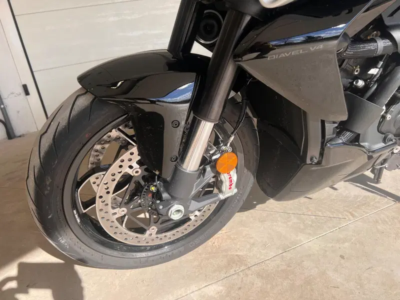 Ducati Diavel V4 (2023 - 26) (9)