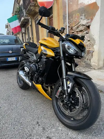 Triumph Street Triple 765 RS (2023 - 26) usata