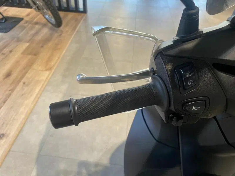Honda SH 300 i ABS (2016 - 20) (10)