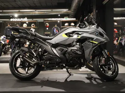 Bmw R 1300 RS (2026) nuova