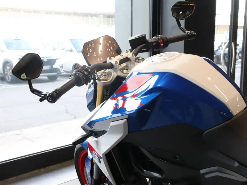 Bmw F 900 R (2025 - 26) (5)