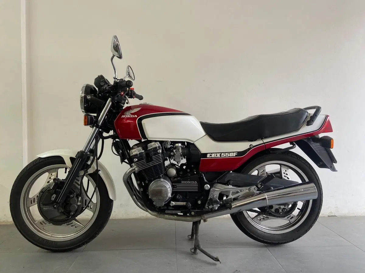 Honda CBX 550 F (9)